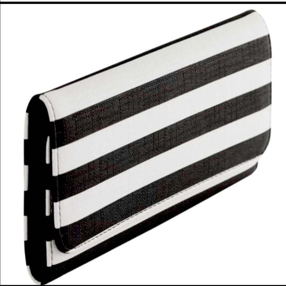 Kut from the Kloth black and white wallet